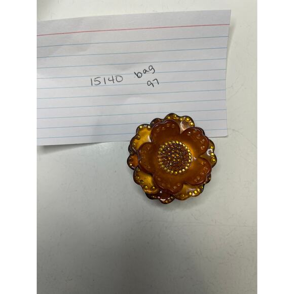 pin brooch orange tone resin vintage look or true vintage rhinestone molded - Picture 8 of 8